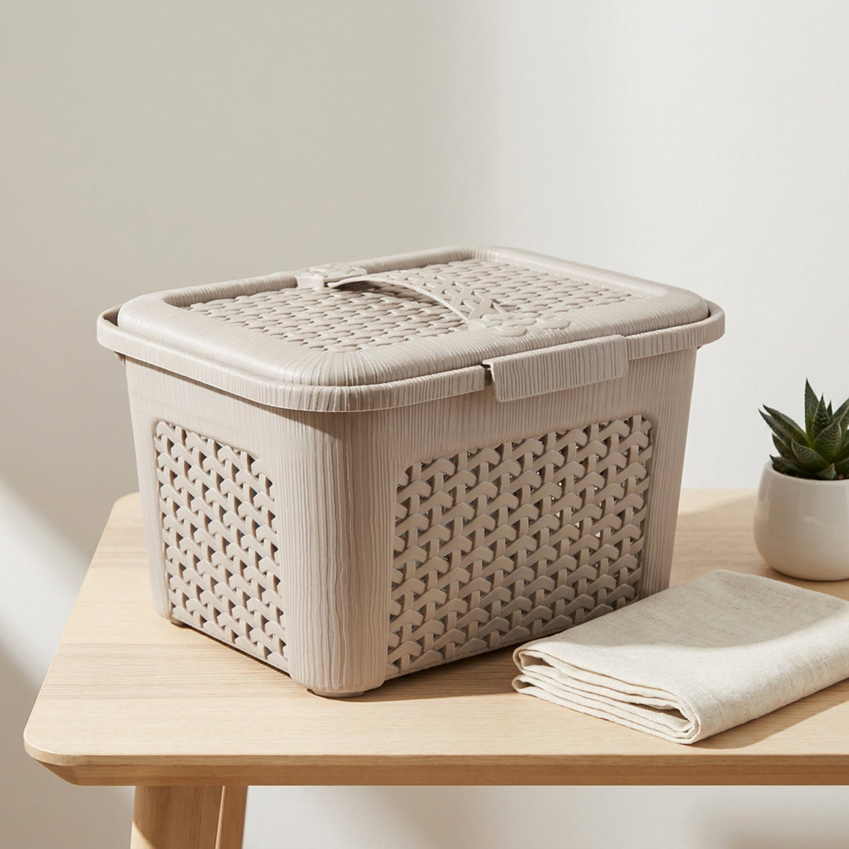 Trueware Camellia Basket