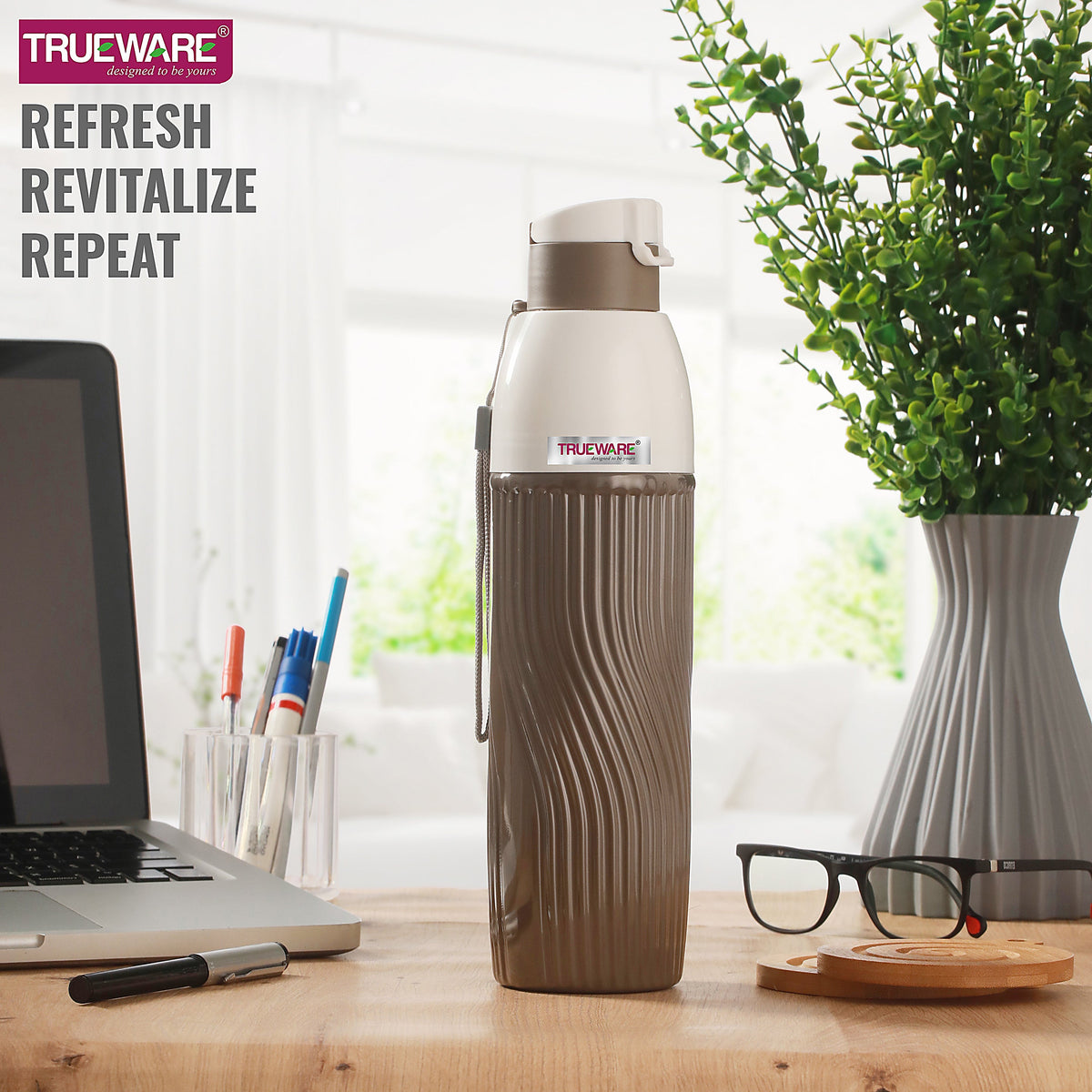 Trueware Aqua Bliss Insulated Water Bottle | 590 ml