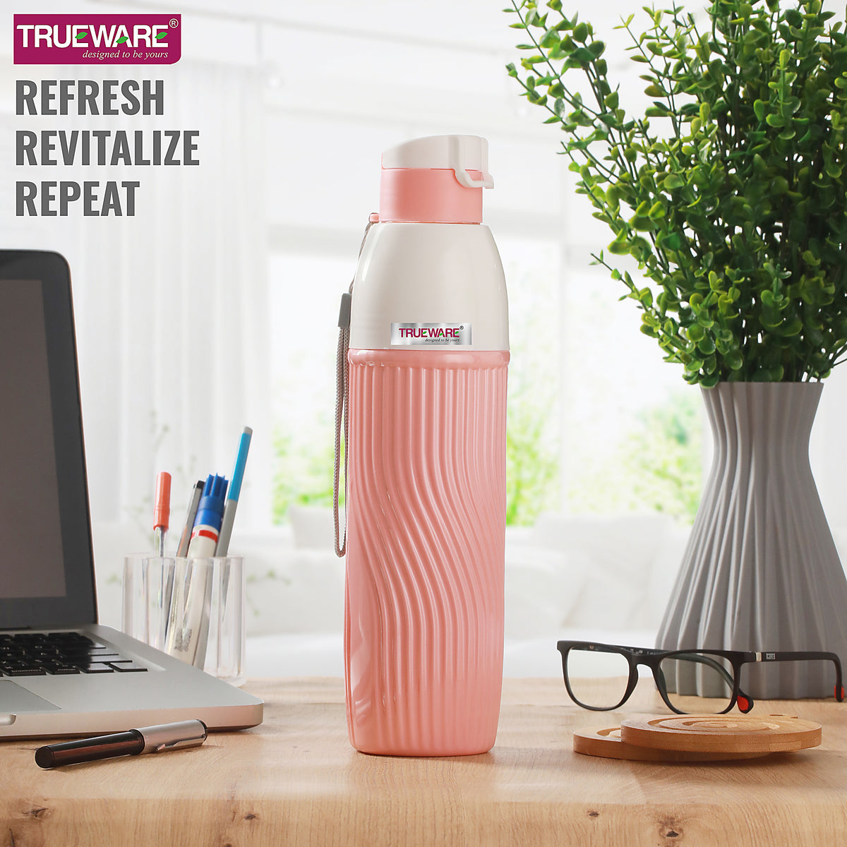 Trueware Aqua Bliss Insulated Water Bottle | 590 ml