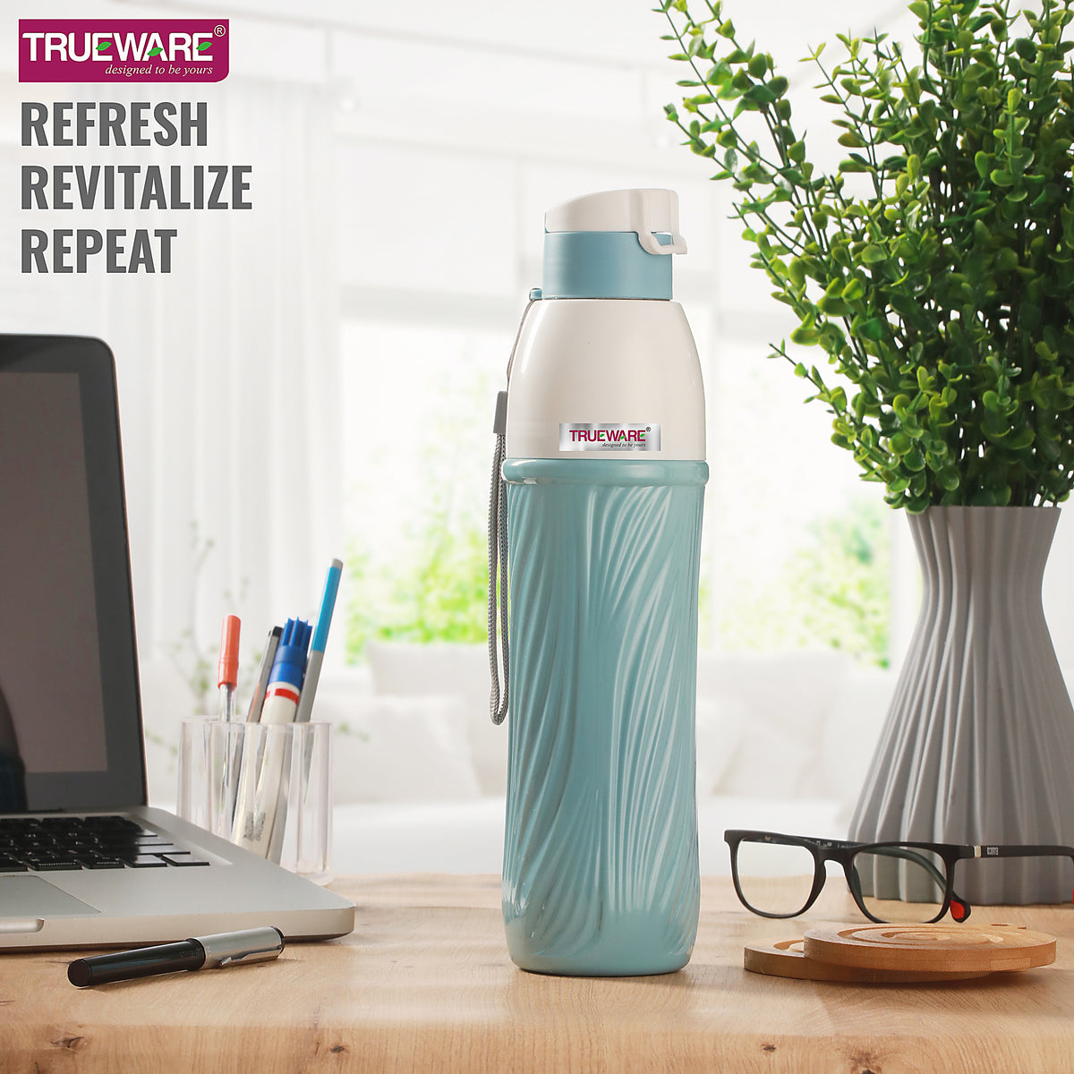 Trueware Aqua Pure 700 Insulated Water Bottle | 590 ml