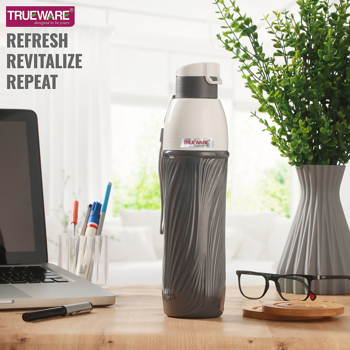 Trueware Aqua Pure 700 Insulated Water Bottle | 590 ml