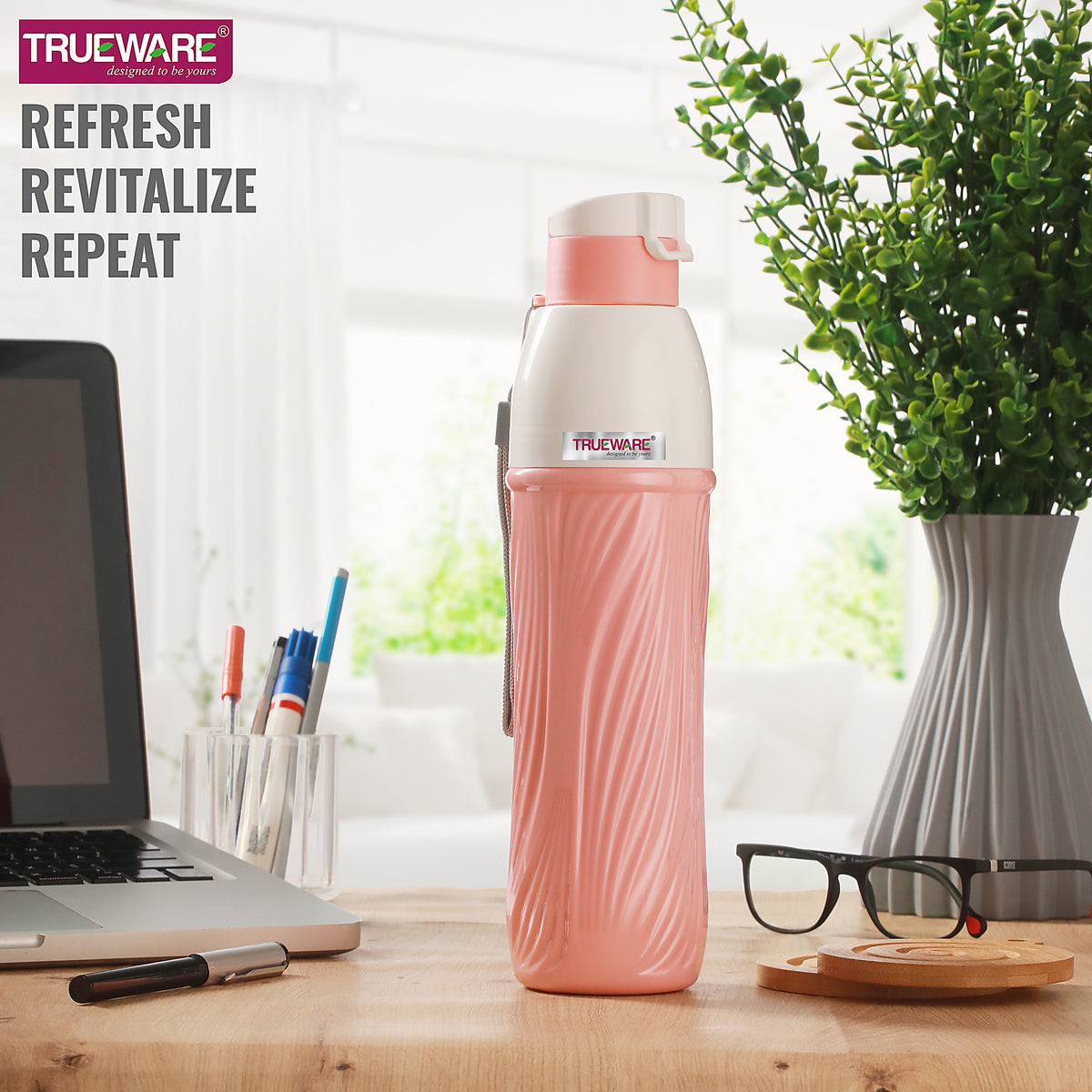Trueware Aqua Pure 700 Insulated Water Bottle | 590 ml